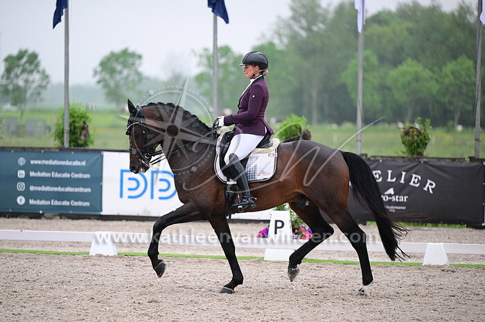 Margot Kostelijk - Look At Me