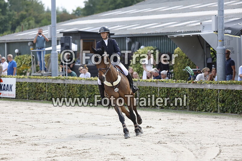 marleen van der burg