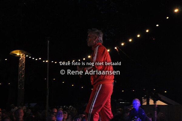 Blommenkinders: Dag impressie & Mike Andrew (Tribuite to Robbie Williams)