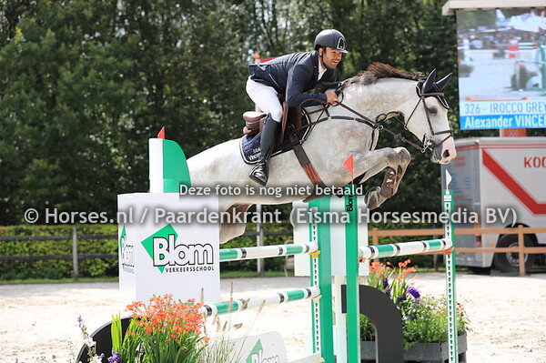 326 Irocco Grey S v Zirocco