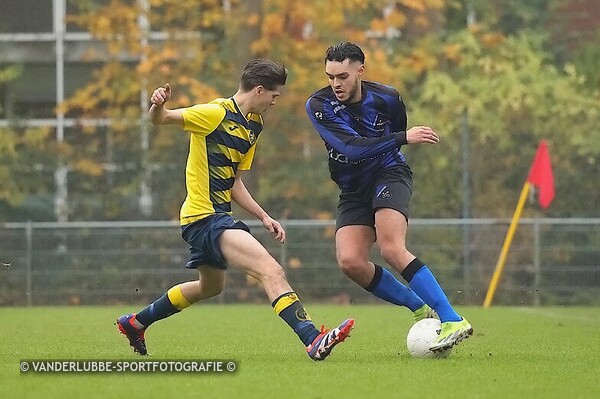 ROODENBURG-SPORTING LEIDEN: 0-2