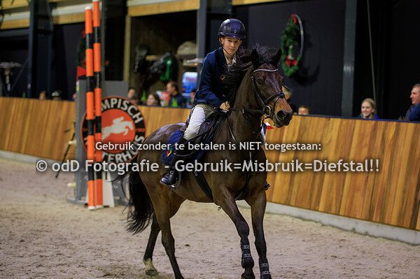 Jumping Indoor Leunen Pony CDE 80 05-01-23