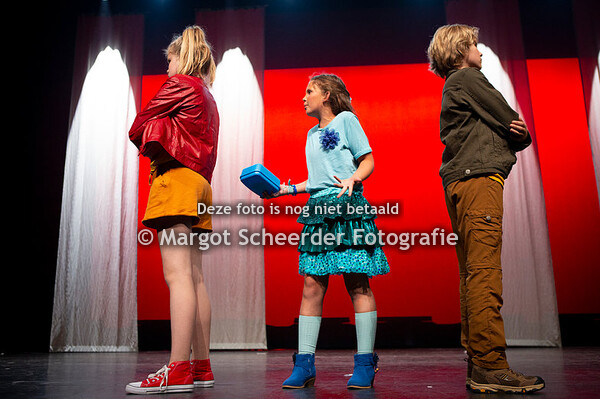 10 Lucy met haar grote mond