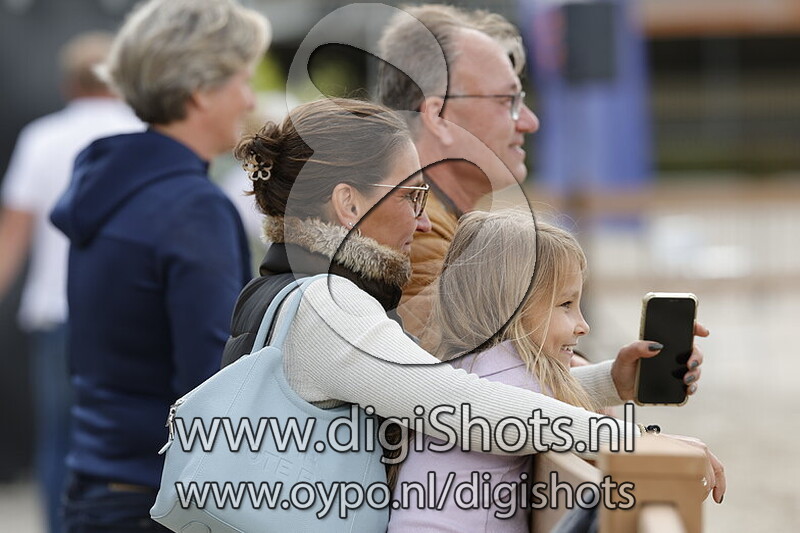 Sophie Anne Maria v. For Romance