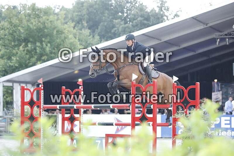 julia houtzager kayser