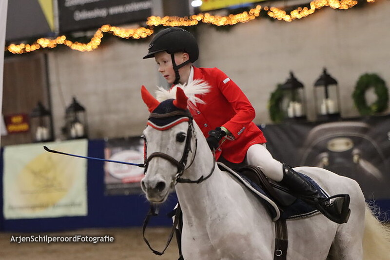 Indoor Beukers 26-12-2022 Pony's Rijstijl 50cm