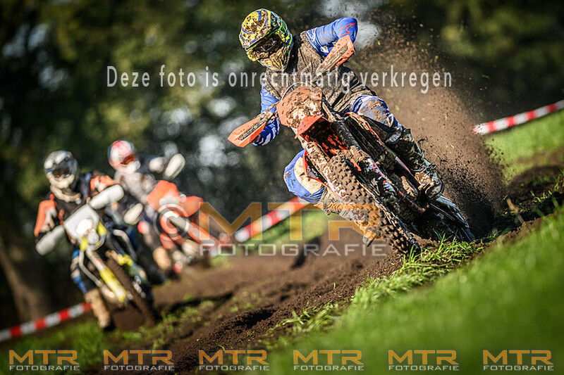 -- ONLINE -- OTR Ruurlo - grasland - Spatborden oranje en rood