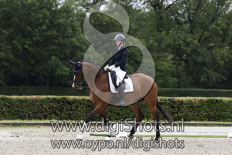 Celine van Herwaarden