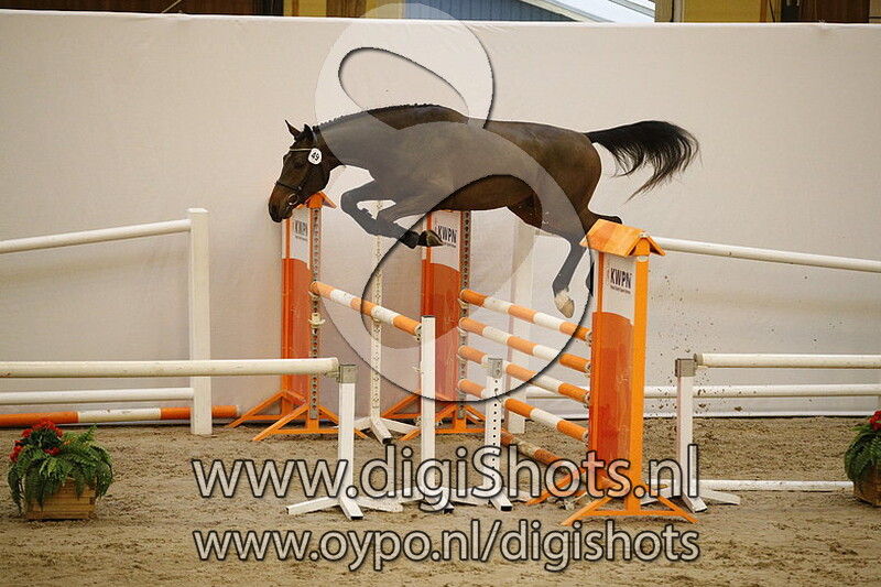 049 Longines v. Comme il Faut