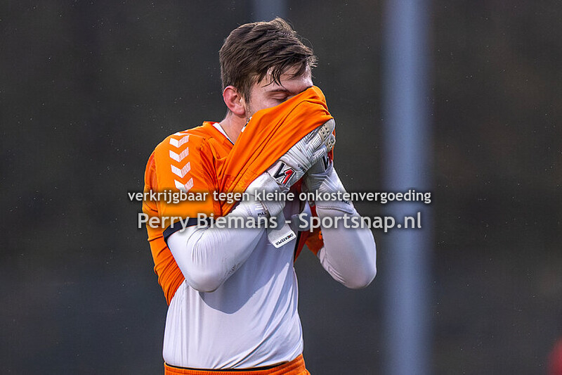 2025-11-08 voetbal; Vitesse Delft-Schipluiden