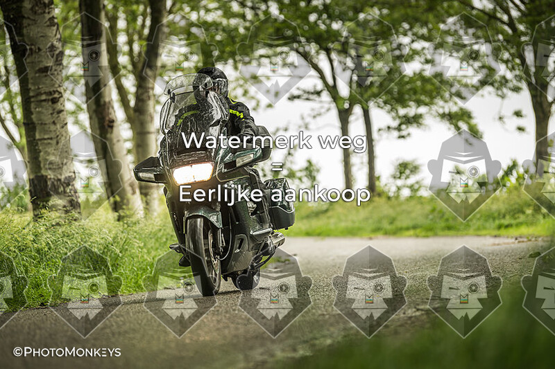 Elfstedentocht voor motoren - Locatie 2: Hoarnestreek, vlakbij Minnertsga 15:00 - 15:18