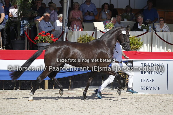 111 Kenia ES D v De Niro