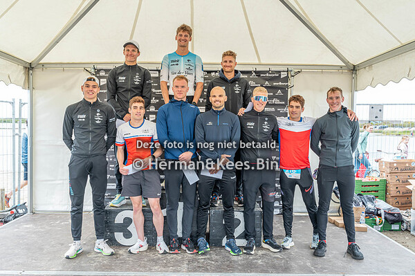 2024 GO Triathlon Brouwersdam Prijsuitreiking. In prijs verlaagd 