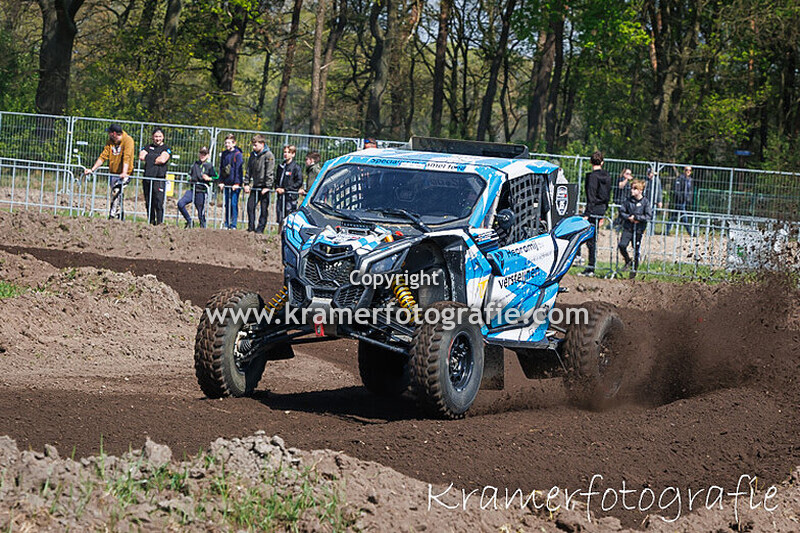 Zaterdag 19 - 4 ..... Auto's en buggy's en Crazy Klasse