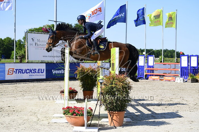 Winnie Kleintjes - Kiss & Ride