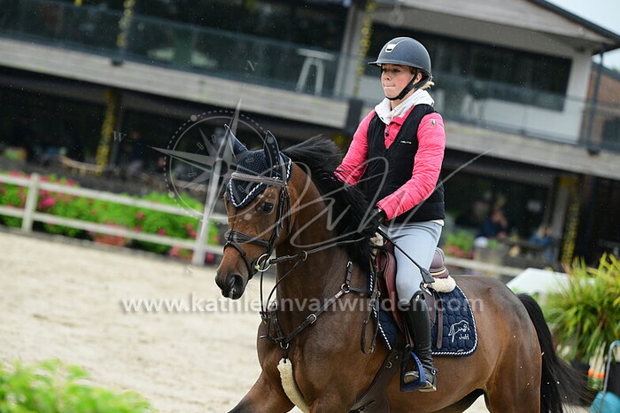 Julia van der Heijden - NN