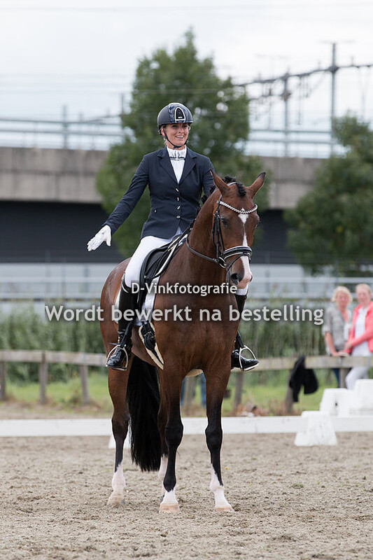 Juliette Kamp - Finally Frivool