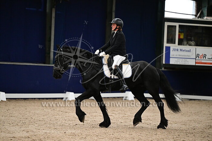Marjolijn Ritsma - Bonnet van de Waterhoeve