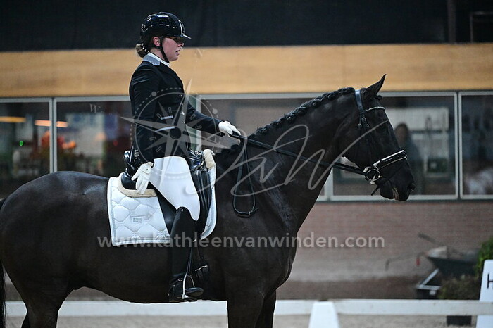 Anouk van den Ordel - Faronyko