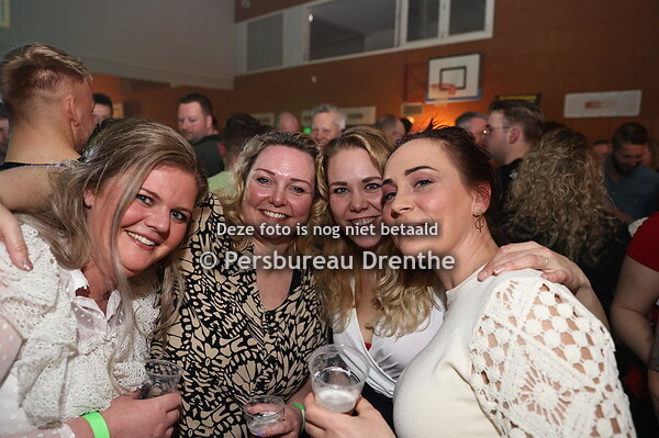 Rockstieren Valthermond