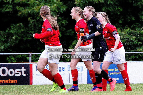 Excelsior'31 MO17/1 kampioen na 5-0 winst op UDW MO17/1