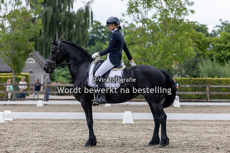 Summer Nagel - Iriske fan Meiman