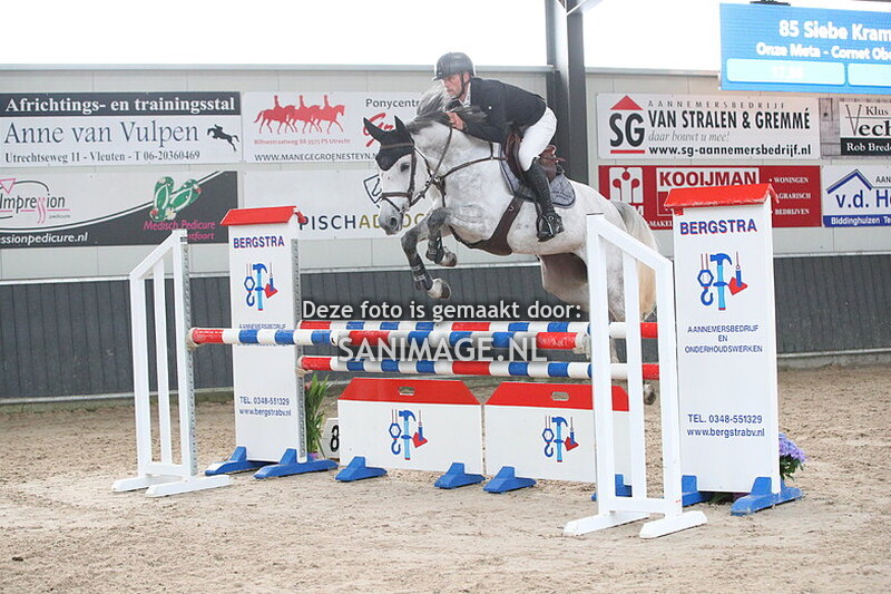 De Voornruiters De Meern Springen Paarden 11-10-2024 110 cm