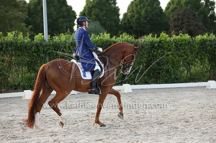 Maria Henneman - Russel's L'Avignon