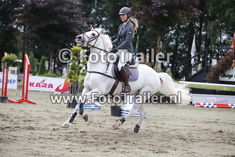 Marlene van den Brom