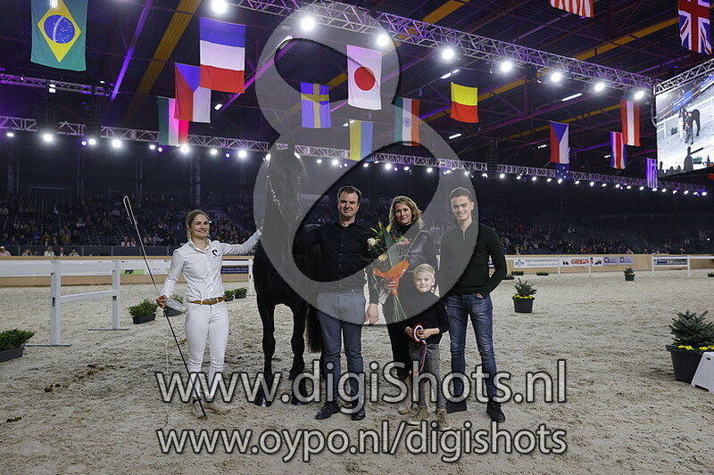 Naan van de Vosjes v. Sipke 450 112