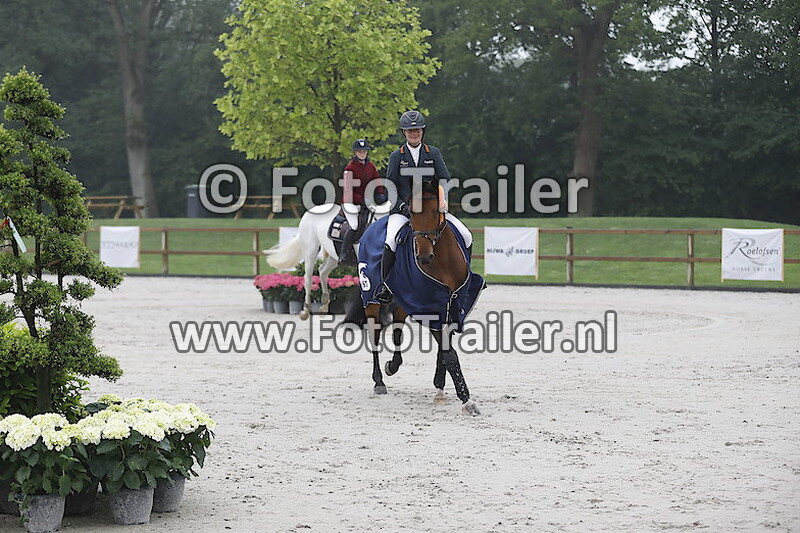 Awards S9 - Small Tour