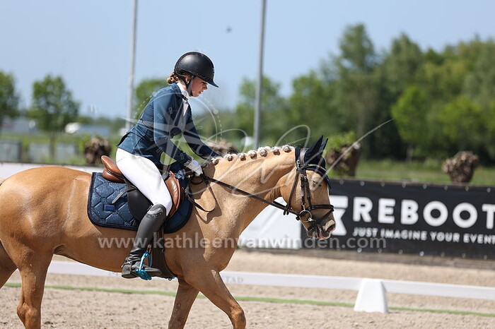 Kelly Ouwehand - Phoenix