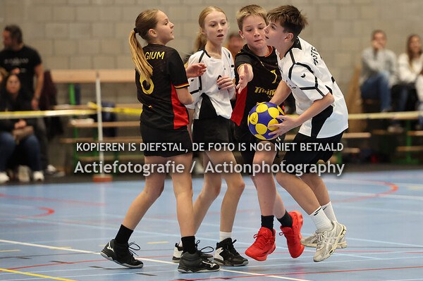 2025-11-01-FLA-hal 2-03-U13-Zwart-Westfalen