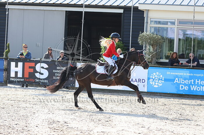 Charlotte de Vries - Jillz