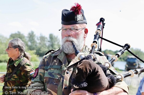 Onthulling monument 'Lambrechtsen Bridge’