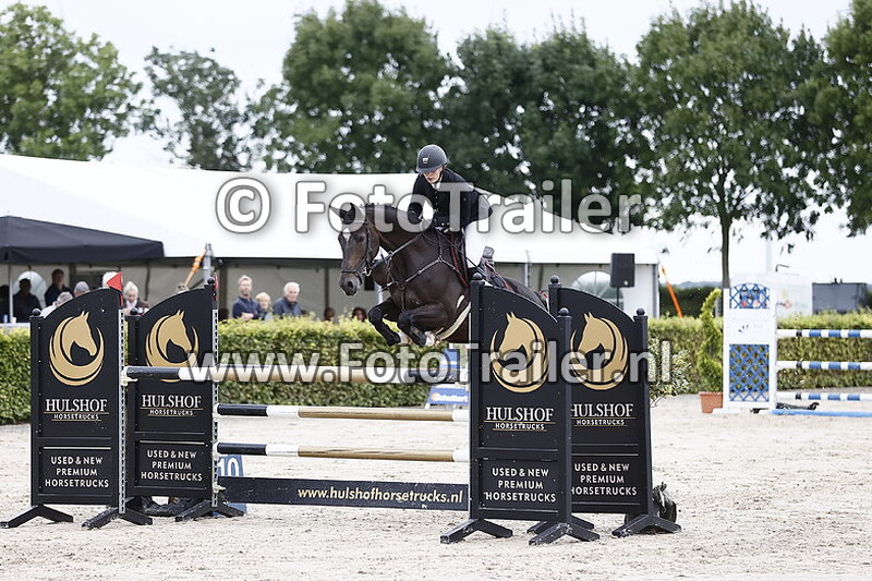 kimberley van der mik