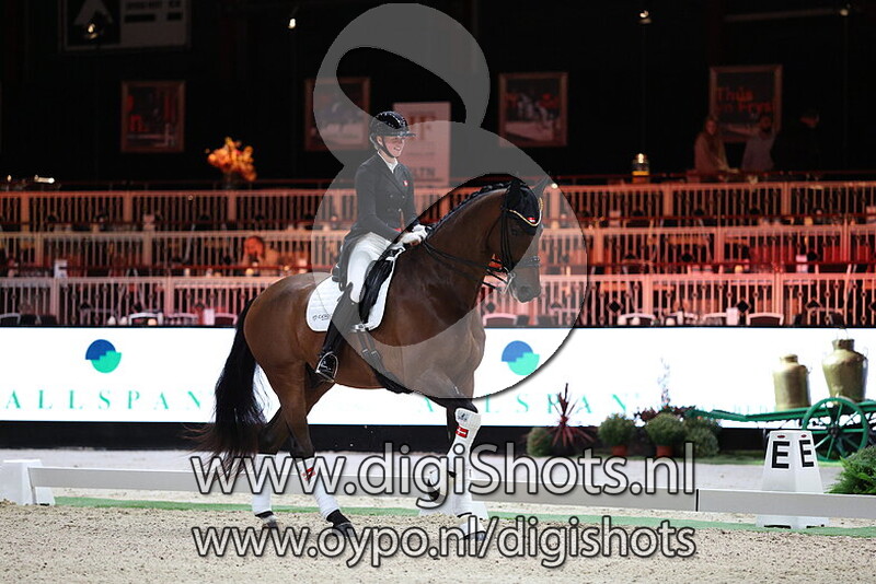 Kamar's Extreme Noir Hit