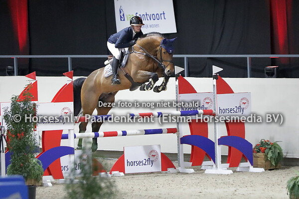 03-02-22 Hengstencompetitie finale springen en jaargang 2021