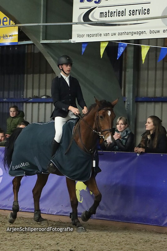 CH Staphorst 21-10-2022 Prijsuitreiking Barriere Springen