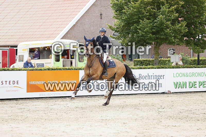 victoria delville cutts