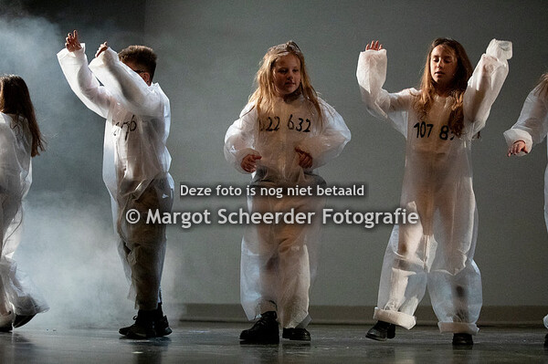 07 Scène 11 - In de gevangenis