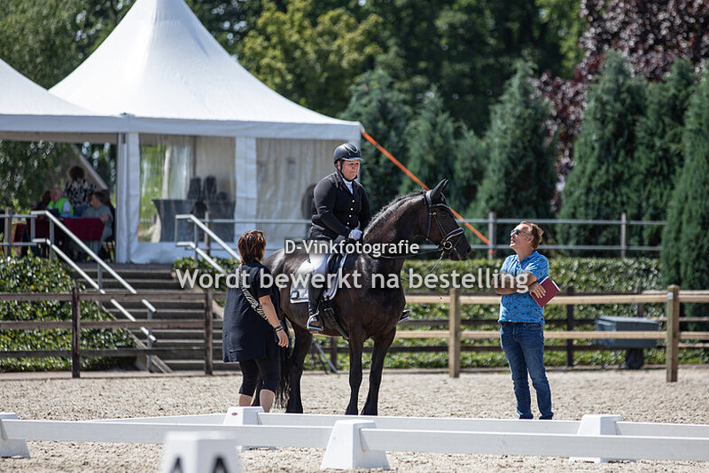 Danielle van der Plas - Ellie fan Redlum