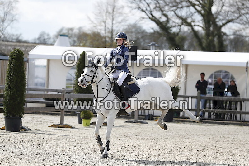 Frederique Van der Bijl