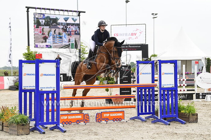 Lily Linnen - Gianna