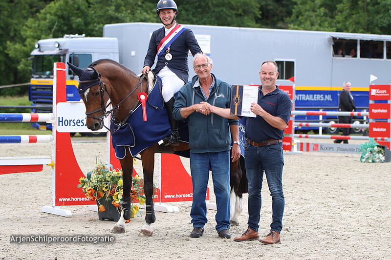 Friese Kampioenschappen 01-07-2022 Prijsuitreiking 120-140cm