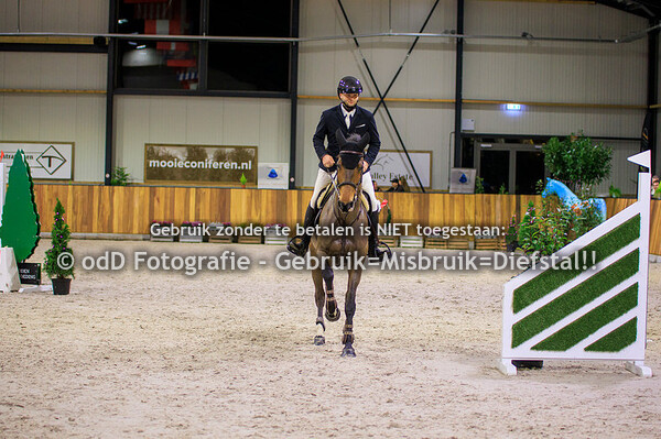 Jumping Indoor Leunen Paarden 135cm 06-01-23