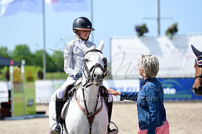 Soleil Bravenboer - Sjakkalakka