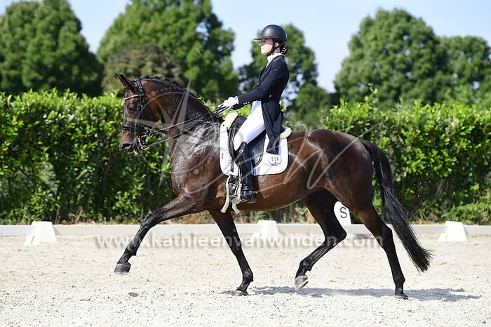 Elise de Loos - Karava