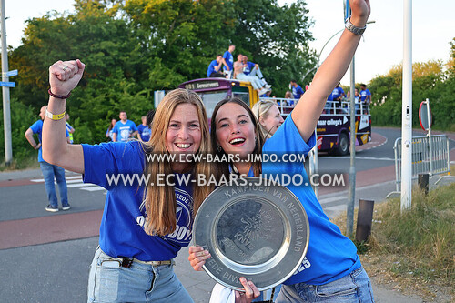 Huldiging Quick Boys met rijtoer.