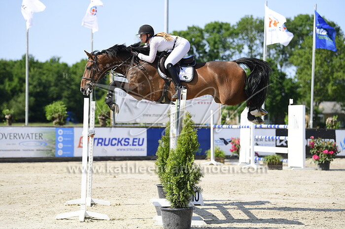 Senna Everse - King Kong